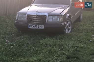 Седан Mercedes-Benz E-Class 1988 в Житомире