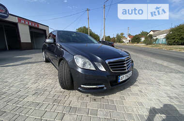 Седан Mercedes-Benz E-Class 2011 в Запорожье