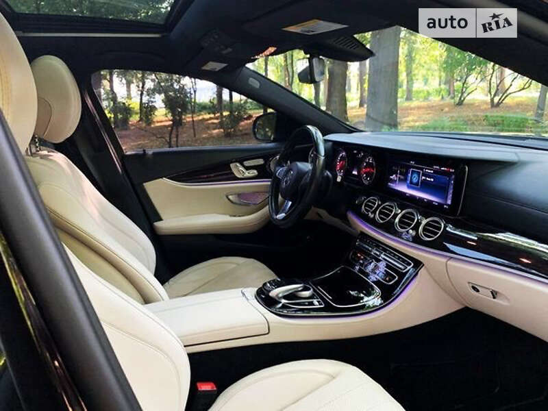 Седан Mercedes-Benz E-Class 2016 в Киеве