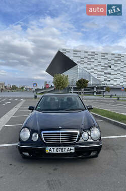 Седан Mercedes-Benz E-Class 2001 в Івано-Франківську