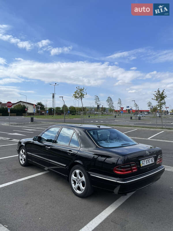 Седан Mercedes-Benz E-Class 2001 в Івано-Франківську