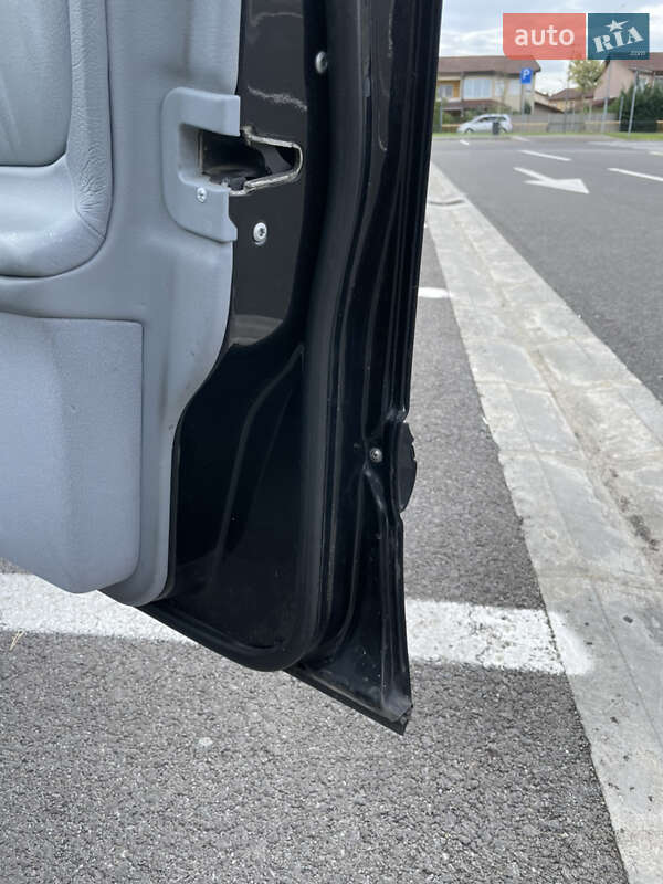 Седан Mercedes-Benz E-Class 2001 в Івано-Франківську