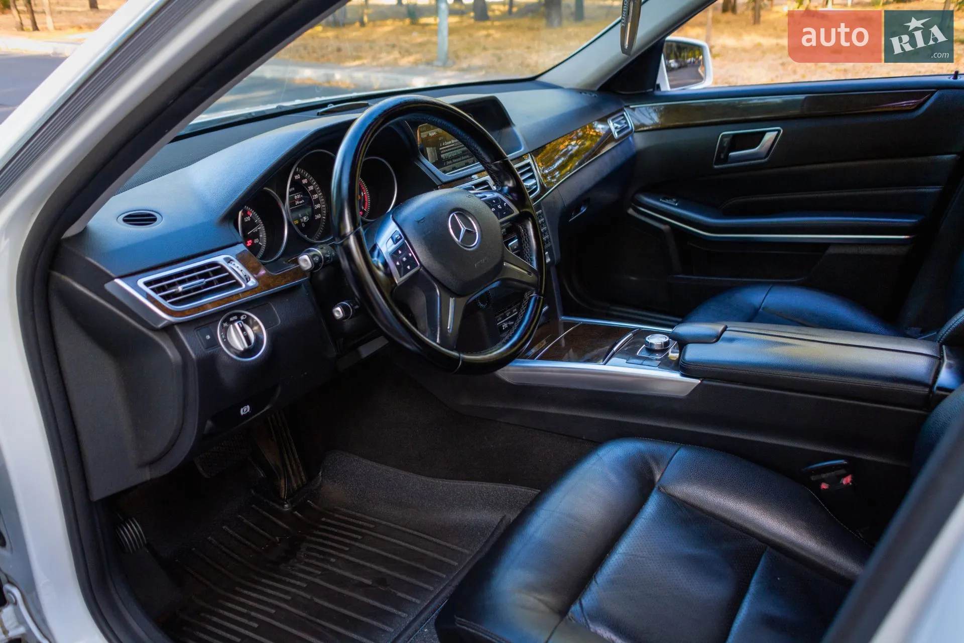 2013 Mercedes-Benz E-klasse - мініатюра 15