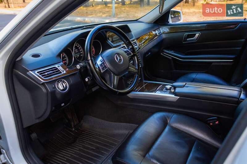 Універсал Mercedes-Benz E-Class 2013 в Одесі