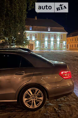 Седан Mercedes-Benz E-Class 2012 в Каменец-Подольском