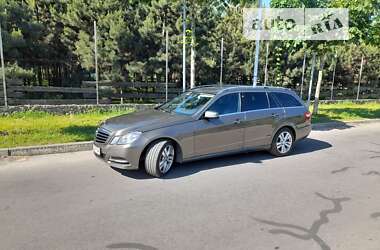 Универсал Mercedes-Benz E-Class 2012 в Днепре