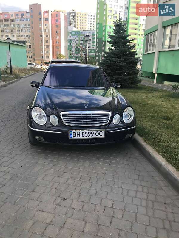 Седан Mercedes-Benz E-Class 2004 в Одесі