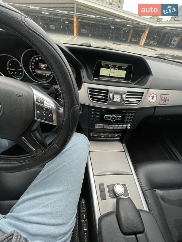 Седан Mercedes-Benz E-Class 2014 в Києві