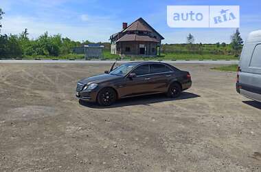 Седан Mercedes-Benz E-Class 2012 в Иршаве