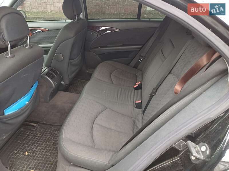 Седан Mercedes-Benz E-Class 2003 в Ужгороде фото 16 Седан Mercedes-Benz E-Class 2003 в Ужгороде