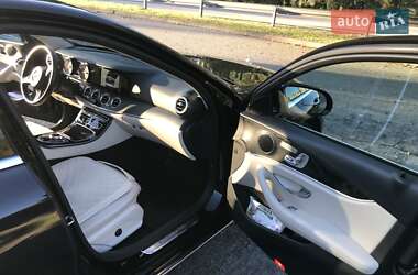 Седан Mercedes-Benz E-Class 2016 в 