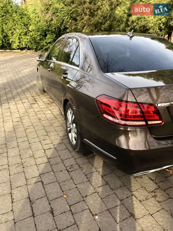 Седан Mercedes-Benz E-Class 2014 в Калуші