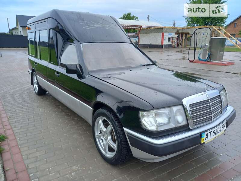 Mercedes-Benz E-Class 1993