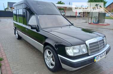 Mercedes-Benz E-Class 1993