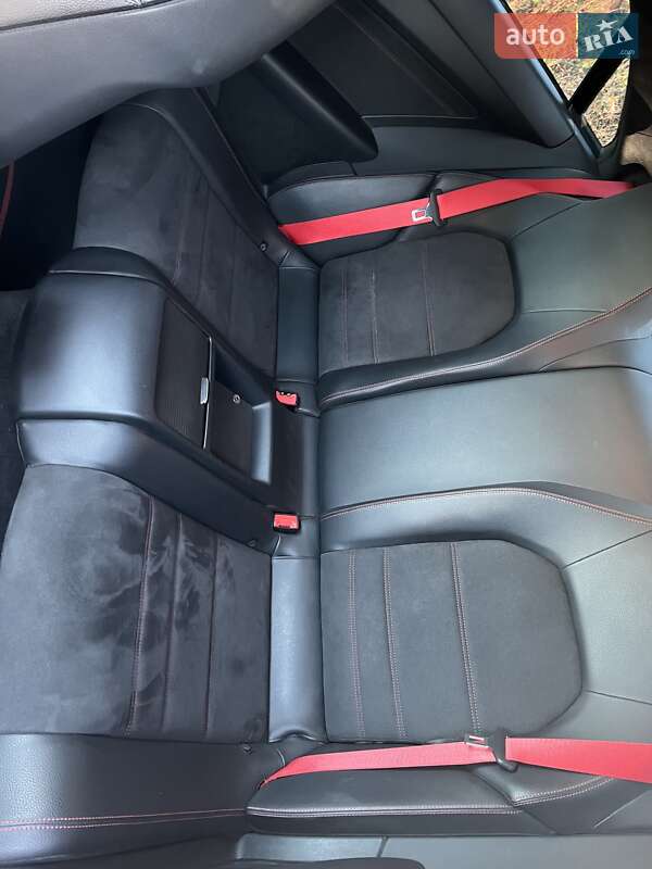Купе Mercedes-Benz E-Class 2014 в Чернівцях