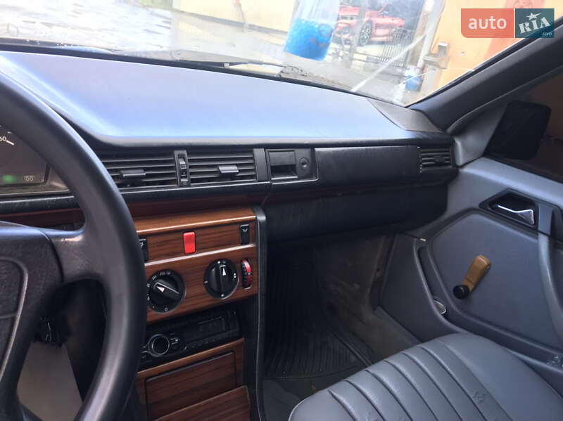 Седан Mercedes-Benz E-Class 1996 в Турке