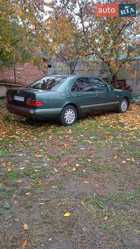 Седан Mercedes-Benz E-Class 1996 в Луцке