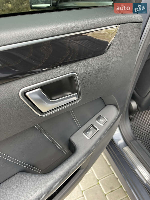 Седан Mercedes-Benz E-Class 2014 в Одесі