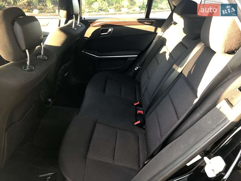 Универсал Mercedes-Benz E-Class 2010 в Львове фото 33 Универсал Mercedes-Benz E-Class 2010 в Львове