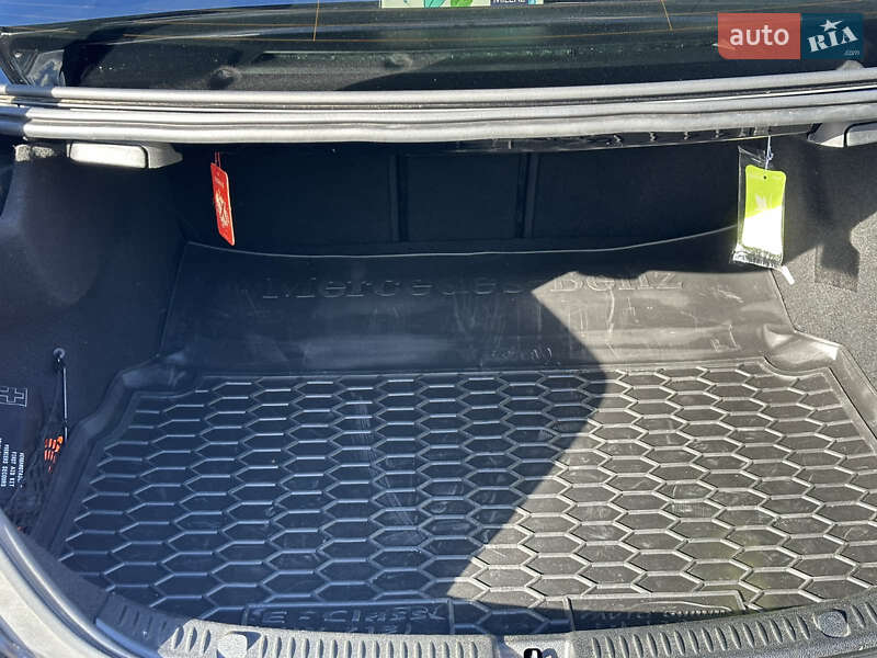 Седан Mercedes-Benz E-Class 2018 в Чернівцях