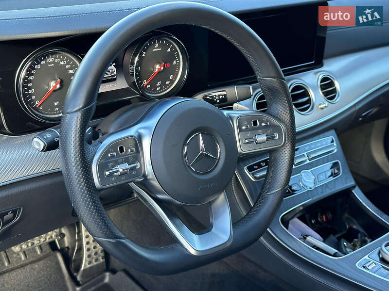 Седан Mercedes-Benz E-Class 2018 в Чернівцях