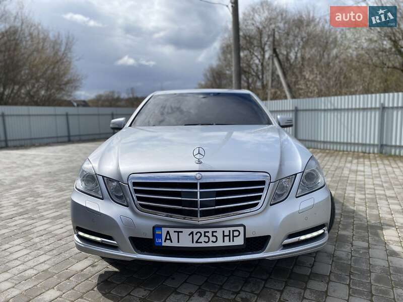 Седан Mercedes-Benz E-Class 2010 в Коломые