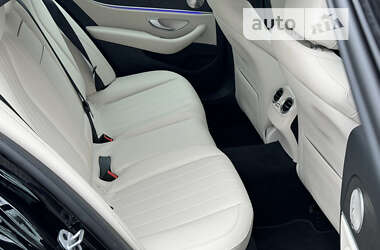 Седан Mercedes-Benz E-Class 2021 в 