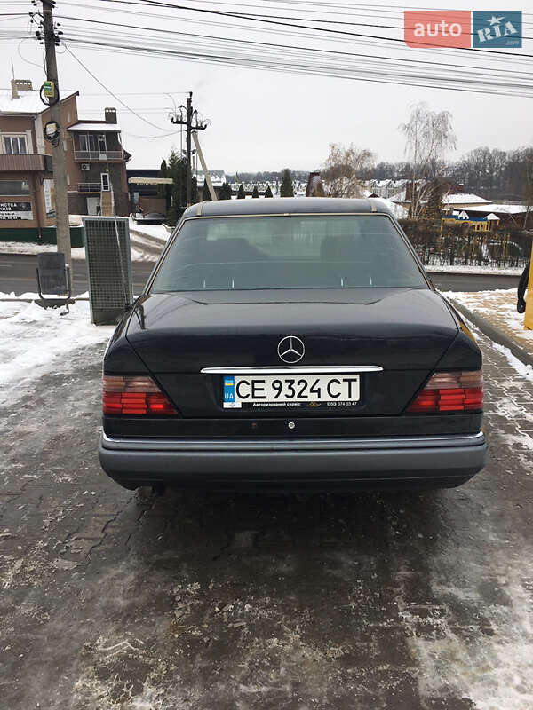 Седан Mercedes-Benz E-Class 1995 в Черновцах