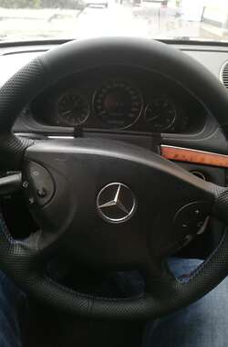 Седан Mercedes-Benz E-Class 2002 в Черновцах