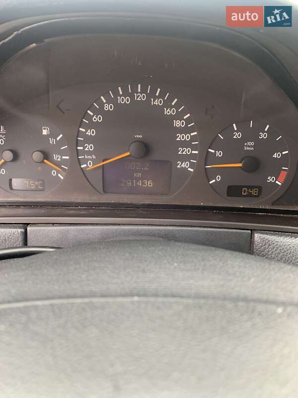 Седан Mercedes-Benz E-Class 1999 в Хмельницком