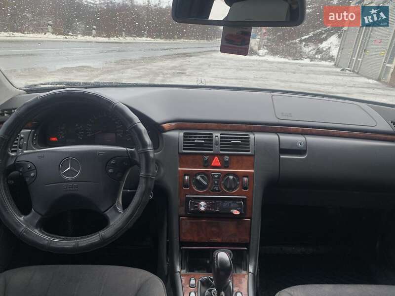 Седан Mercedes-Benz E-Class 1999 в Хмельницком