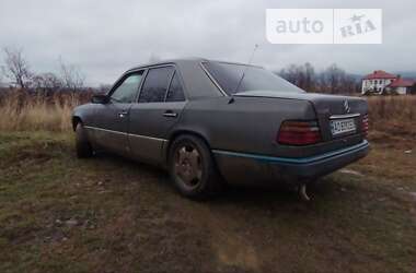 Седан Mercedes-Benz E-Class 1994 в Черновцах