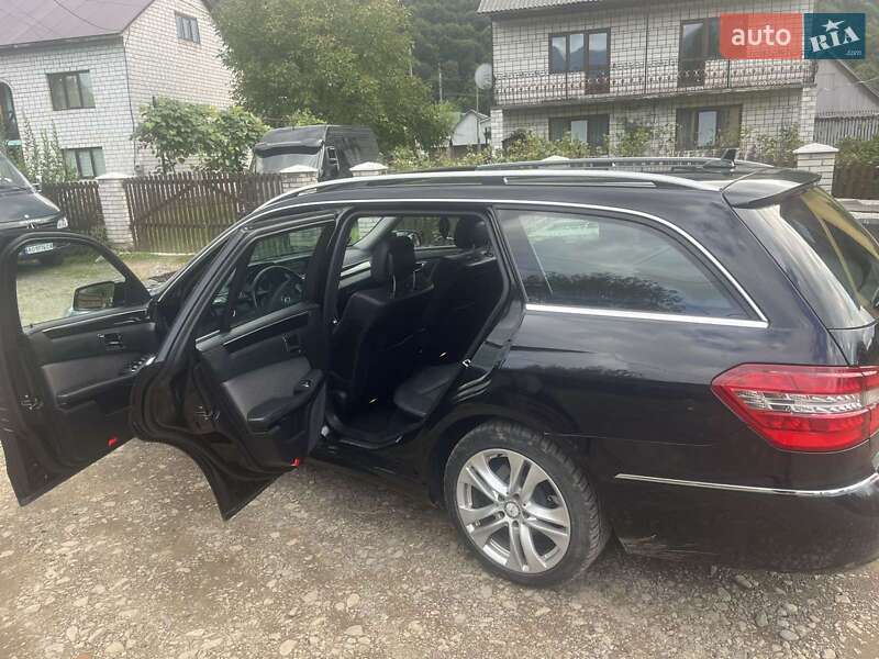 Универсал Mercedes-Benz E-Class 2011 в Межгорье