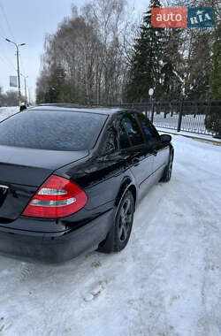 Седан Mercedes-Benz E-Class 2006 в Бобровиці