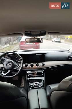 Седан Mercedes-Benz E-Class 2016 в 