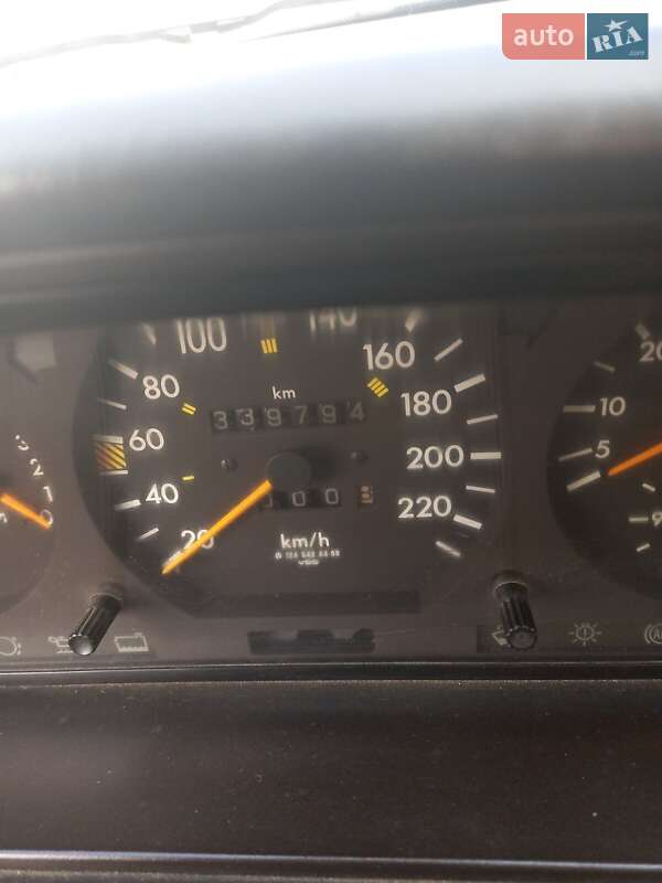 Седан Mercedes-Benz E-Class 1986 в Одессе