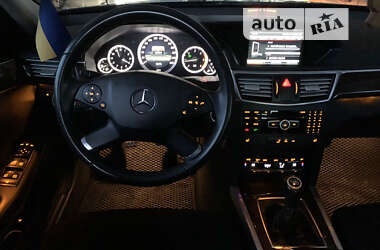 Седан Mercedes-Benz E-Class 2012 в 