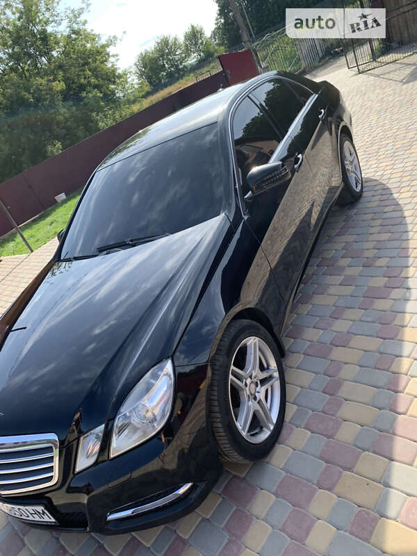 Седан Mercedes-Benz E-Class 2012 в Хмельницькому