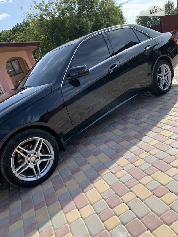 Седан Mercedes-Benz E-Class 2012 в Хмельницькому