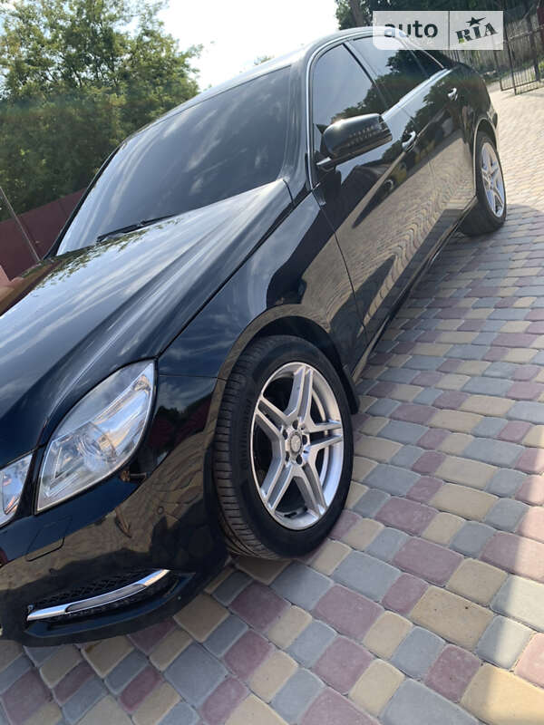 Седан Mercedes-Benz E-Class 2012 в Хмельницькому