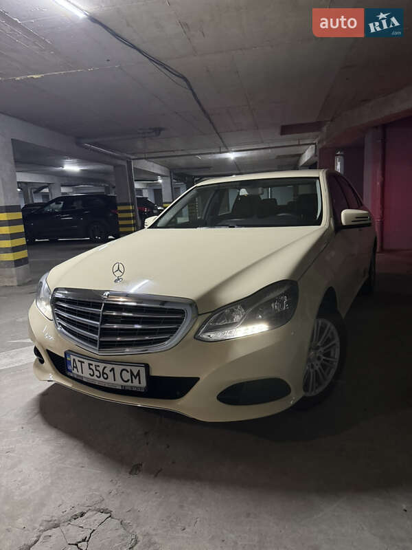 Седан Mercedes-Benz E-Class 2016 в 