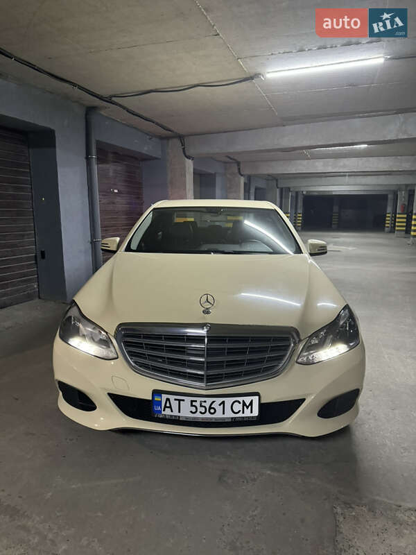 Седан Mercedes-Benz E-Class 2016 в Івано-Франківську