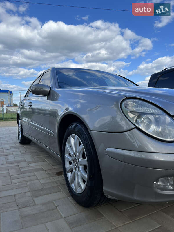 Седан Mercedes-Benz E-Class 2002 в Одессе