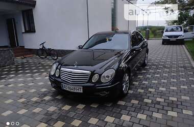 Седан Mercedes-Benz E-Class 2005 в Иршаве