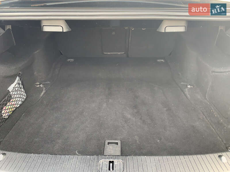 Седан Mercedes-Benz E-Class 2015 в Києві