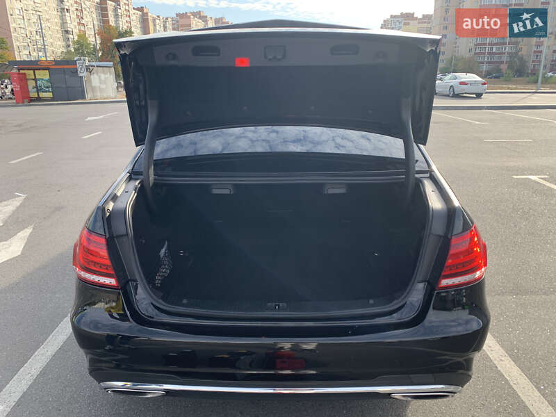 Седан Mercedes-Benz E-Class 2015 в Києві