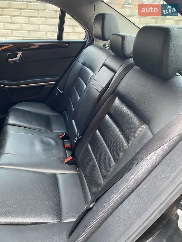 Седан Mercedes-Benz E-Class 2013 в 