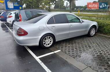 Седан Mercedes-Benz E-Class 2002 в Черновцах