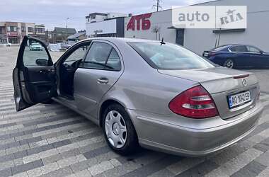 Седан Mercedes-Benz E-Class 2004 в Ужгороде