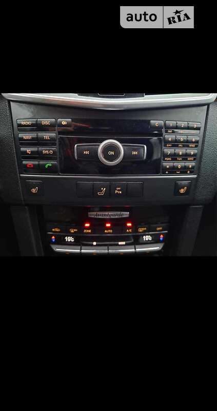 Седан Mercedes-Benz E-Class 2009 в Хусті